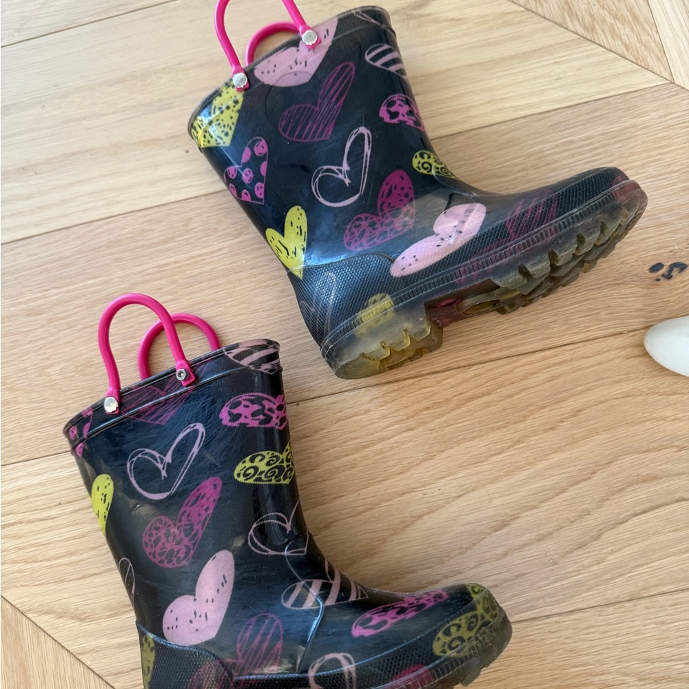 Heart Patterned Kids Rain Boots Size 8